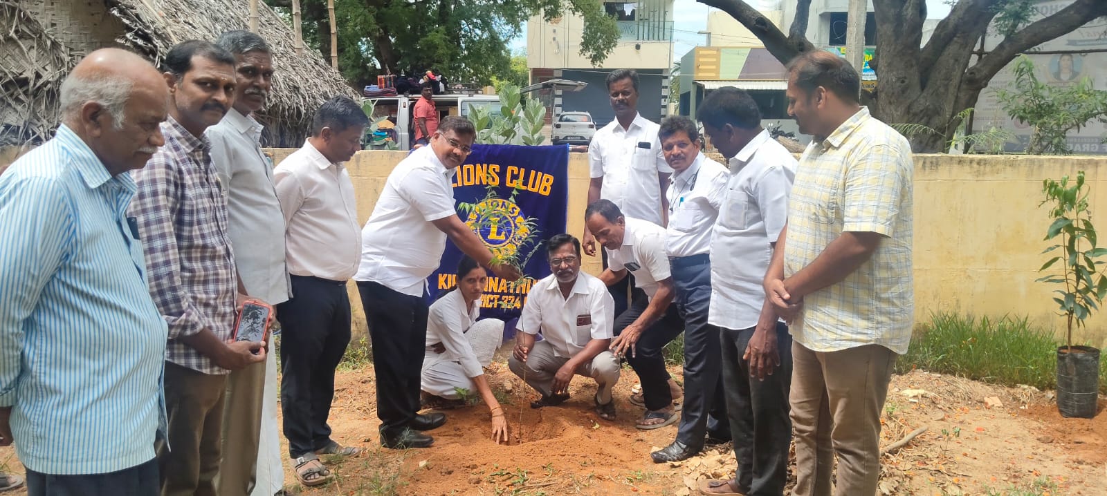 Lions Club of Kilpennathur members